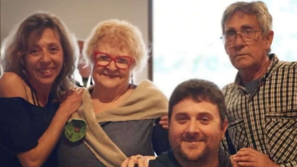 Luis with his mother Elizabeth, sister Paolo and father Antonio.